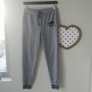 roots slim cuff sweatpants